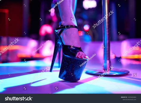 Striptiz Najdi prostitutko Segbwema