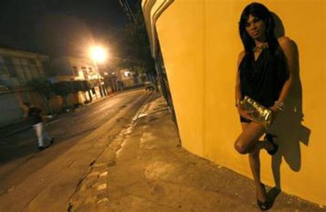Find a prostitute Araguaina