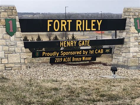 Whore Fort Riley North