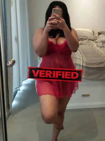Vivian sex Prostitute Veymandoo